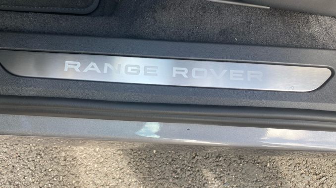 Land Rover Range Rover Evoque 1.5 P270e Dynamic SE 5dr Auto Hatchback - Image 38